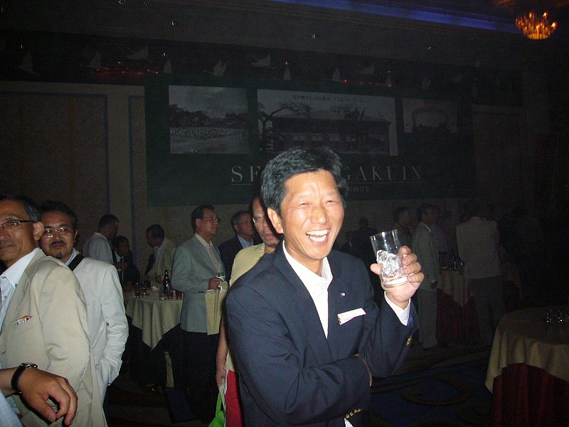 2009_0620_205524AA.JPG