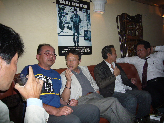 2J2007_0518AC.JPG