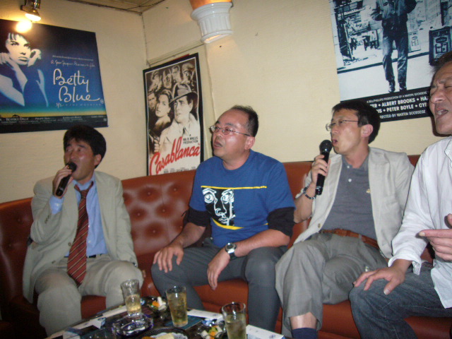 2J2007_0518AD.JPG