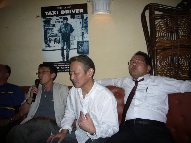 2J2007_0518AE.JPG