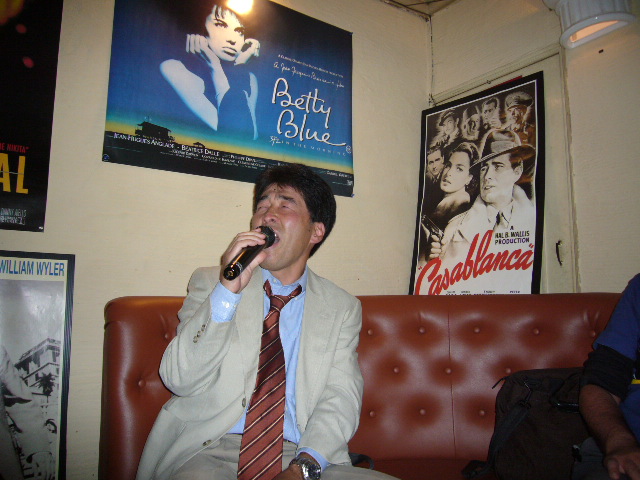 2J2007_0518AF.JPG