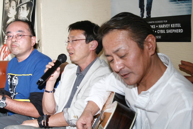 2J2007_0518BM.JPG